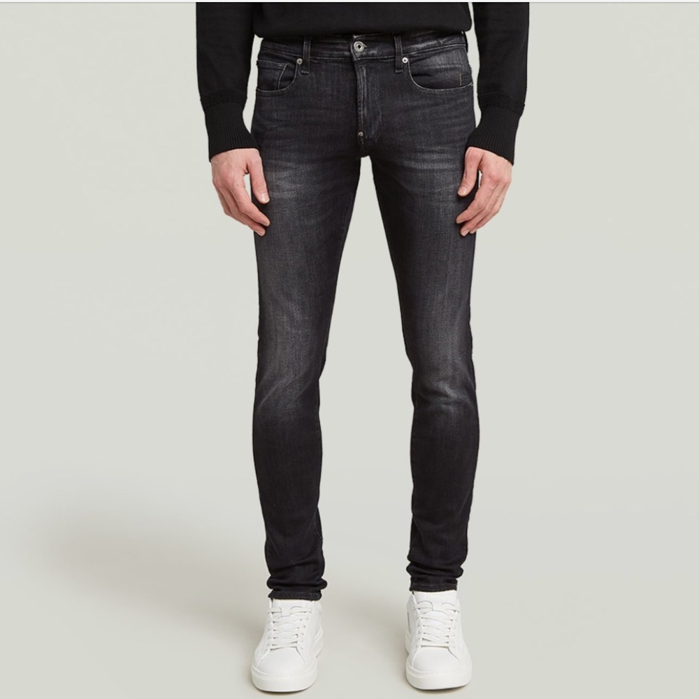 G-STAR RAW REVEND SUPER SLIM WASHED  BLACK JEANS - 31